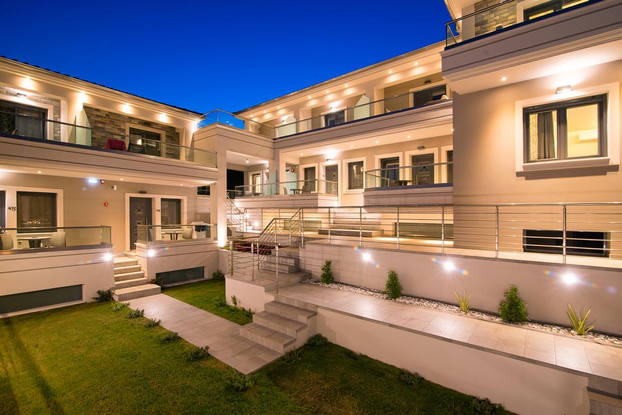 Semiramis Luxury Suites Chrisi Ammoudia Exterior foto